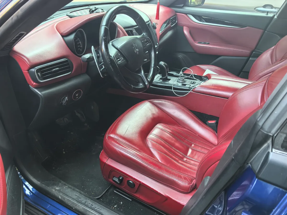 2018 Maserati Levante 3.0T 350HP V6 8AT,autocango,china used car exporter,china ev exporter,chinese used car exporter,chinese used ev exporter