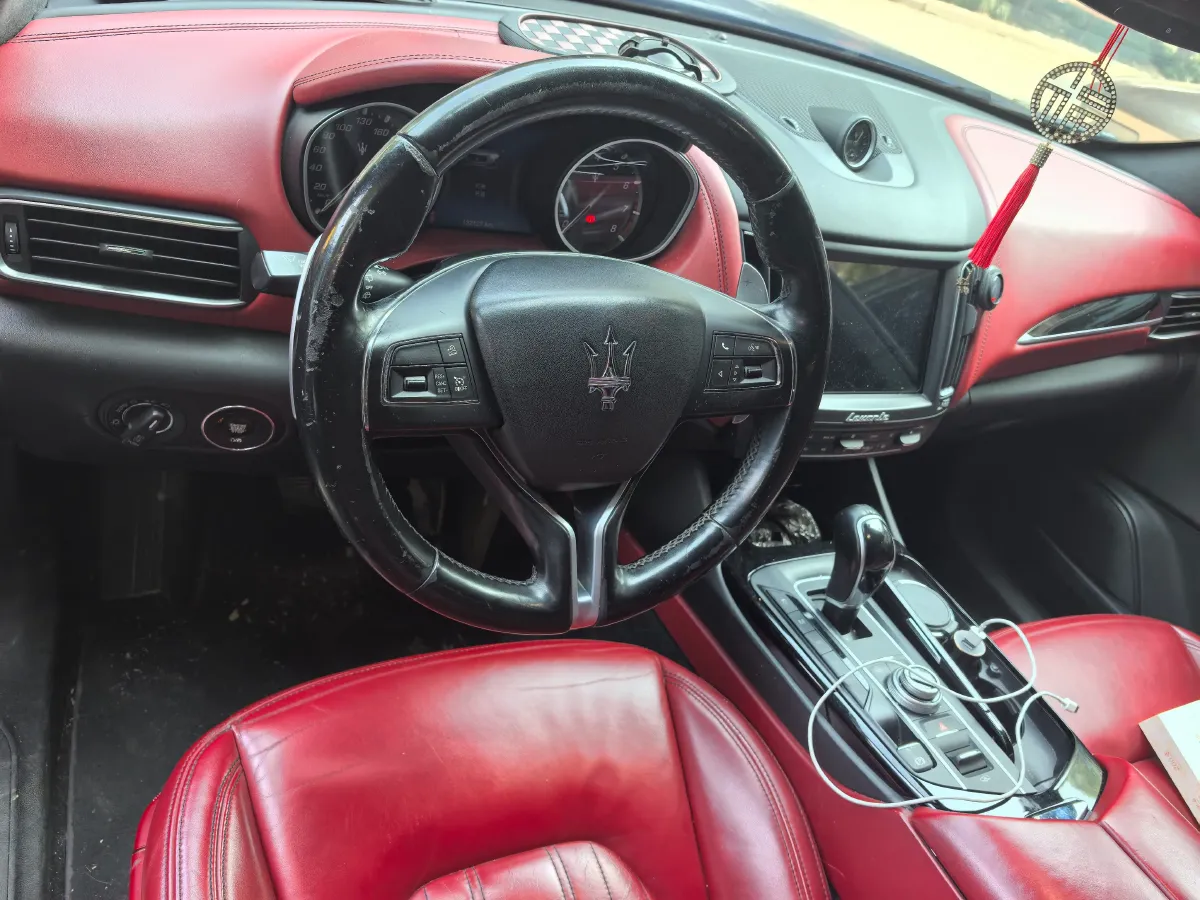 2018 Maserati Levante 3.0T 350HP V6 8AT,autocango,china used car exporter,china ev exporter,chinese used car exporter,chinese used ev exporter