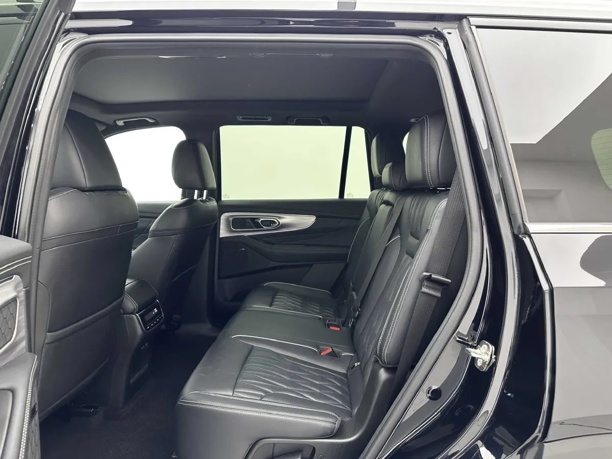 2024 GAC Trumpchi GS8 2.0T 252HP L4 8AT,autocango,china used car exporter,china ev exporter,chinese used car exporter,chinese used ev exporter