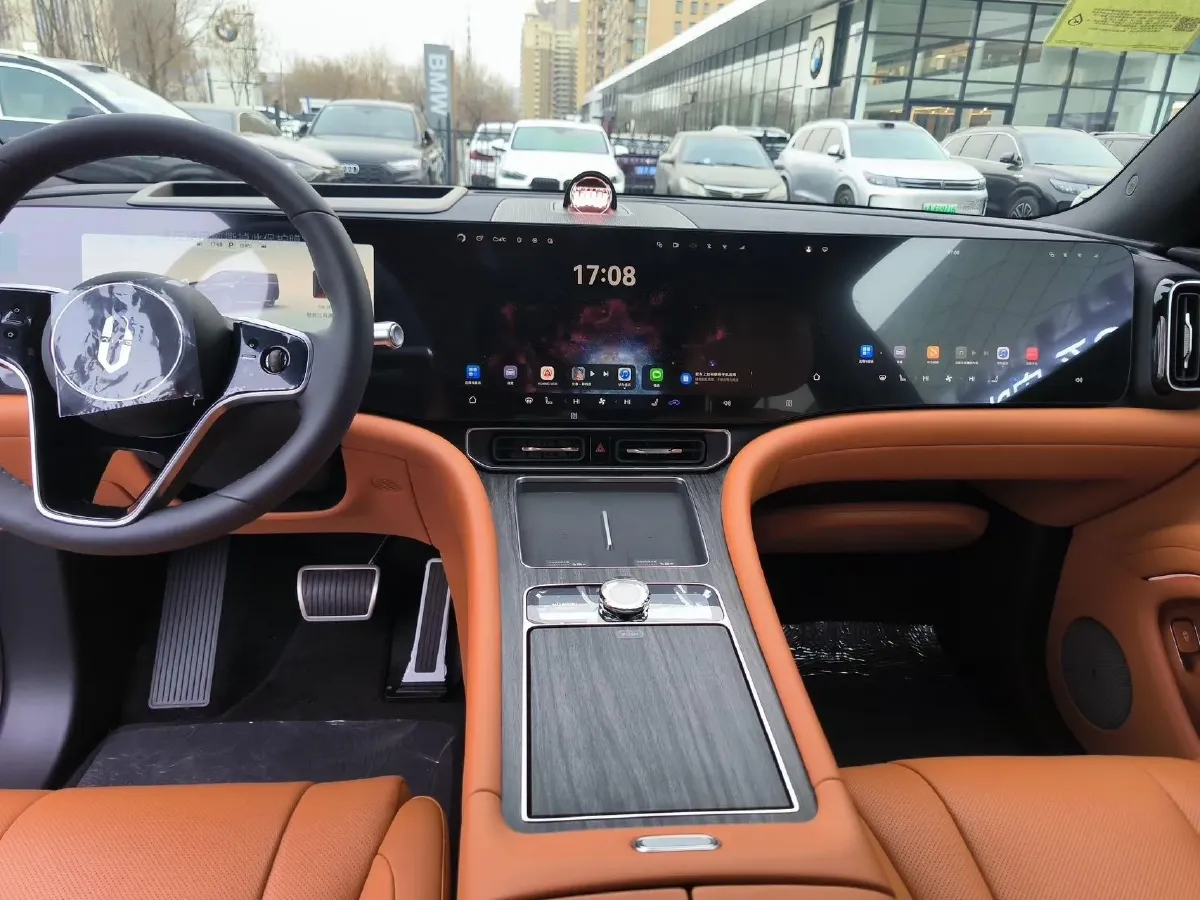 2025 AITO AITO M9 REEV 160HP REEV 52KWH,autocango,china used car exporter,china ev exporter,chinese used car exporter,chinese used ev exporter