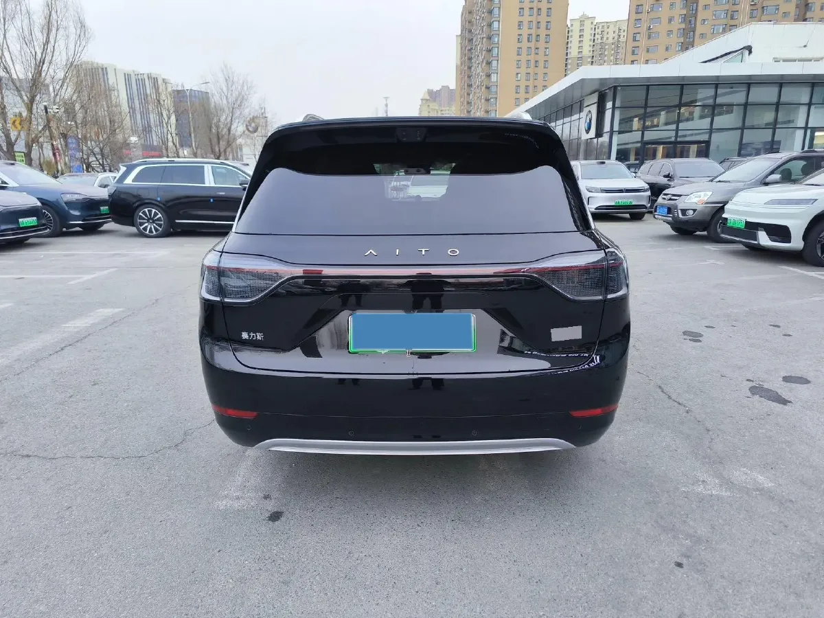 2025 AITO AITO M9 REEV 160HP REEV 52KWH,autocango,china used car exporter,china ev exporter,chinese used car exporter,chinese used ev exporter
