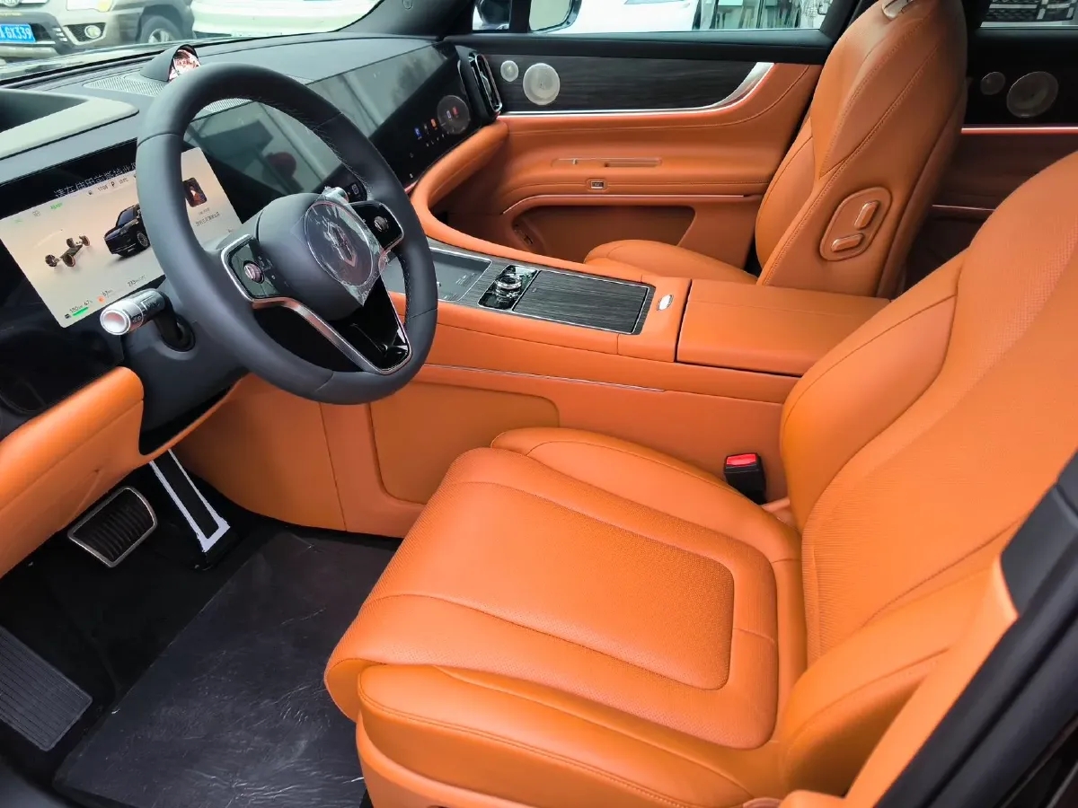 2025 AITO AITO M9 REEV 160HP REEV 52KWH,autocango,china used car exporter,china ev exporter,chinese used car exporter,chinese used ev exporter