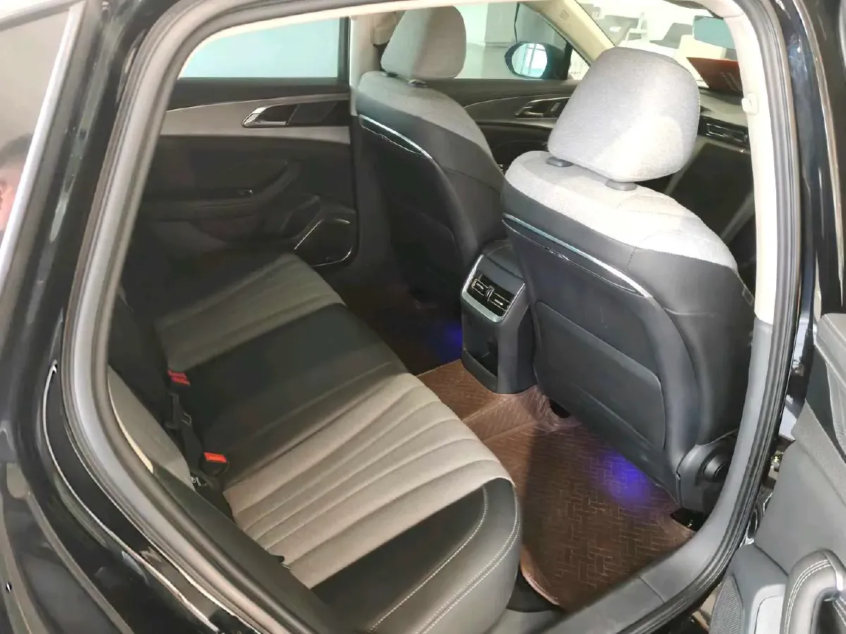 2024 HongQi H5 1.5T 169HP L4 7DCT,autocango,china used car exporter,china ev exporter,chinese used car exporter,chinese used ev exporter