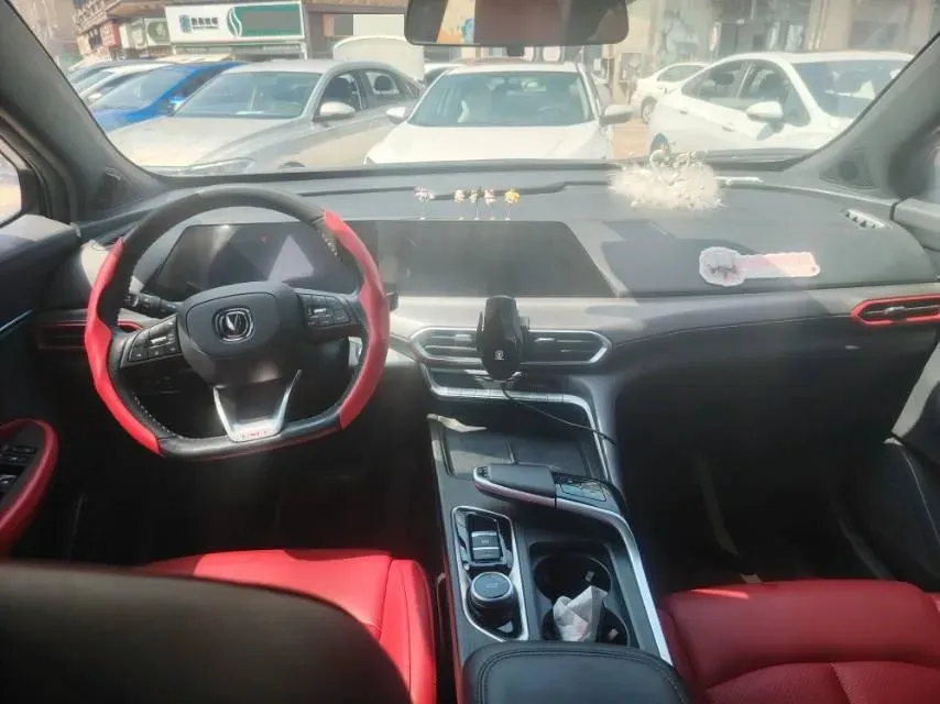 2020 ChangAn UNI-T 1.5T 180HP L4 7DCT,autocango,china used car exporter,china ev exporter,chinese used car exporter,chinese used ev exporter