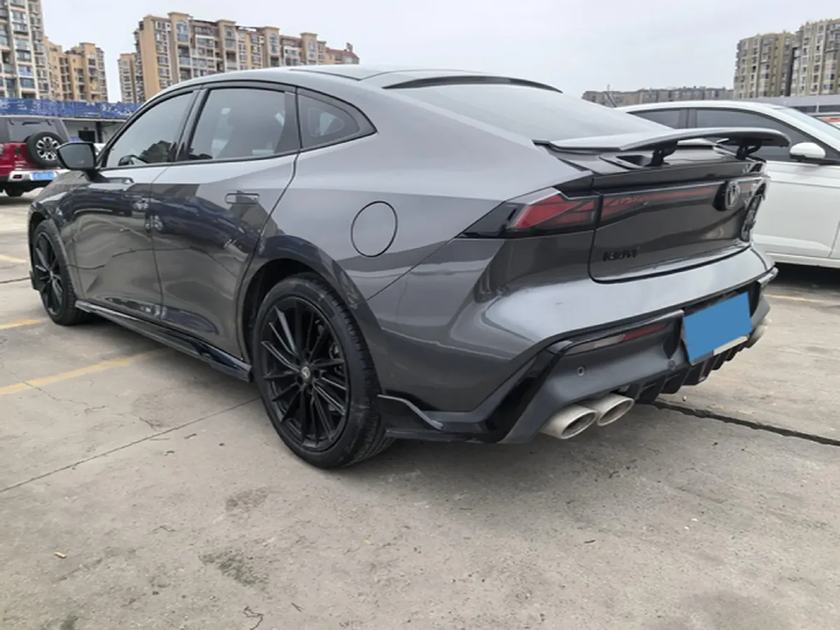 2022 ChangAn UNI-V 2.0T 233HP L4 8AT,autocango,china used car exporter,china ev exporter,chinese used car exporter,chinese used ev exporter