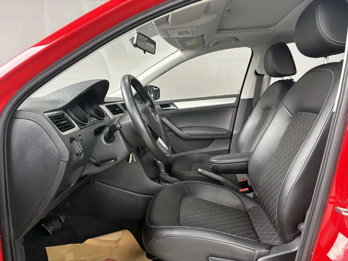 2019 Skoda Rapid Spaceback 1.5L 112HP L4 6AT,autocango,china used car exporter,china ev exporter,chinese used car exporter,chinese used ev exporter