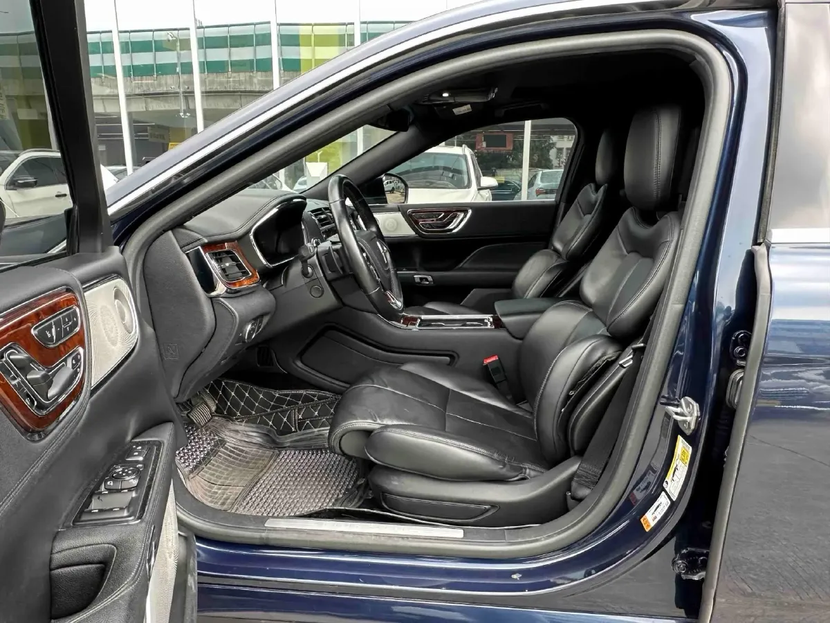 2017 Lincoln Continental 3.0T 378HP V6 6AT,autocango,china used car exporter,china ev exporter,chinese used car exporter,chinese used ev exporter