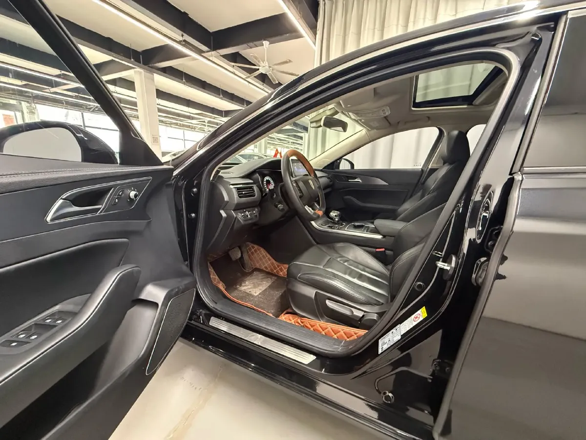 2020 HongQi H5 1.5T 169HP L4 7DCT,autocango,china used car exporter,china ev exporter,chinese used car exporter,chinese used ev exporter