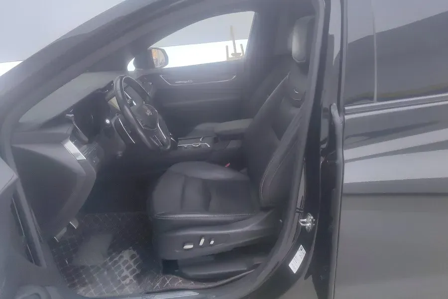 2022 Cadillac XT5 2.0T 237HP L4 9AT,autocango,china used car exporter,china ev exporter,chinese used car exporter,chinese used ev exporter