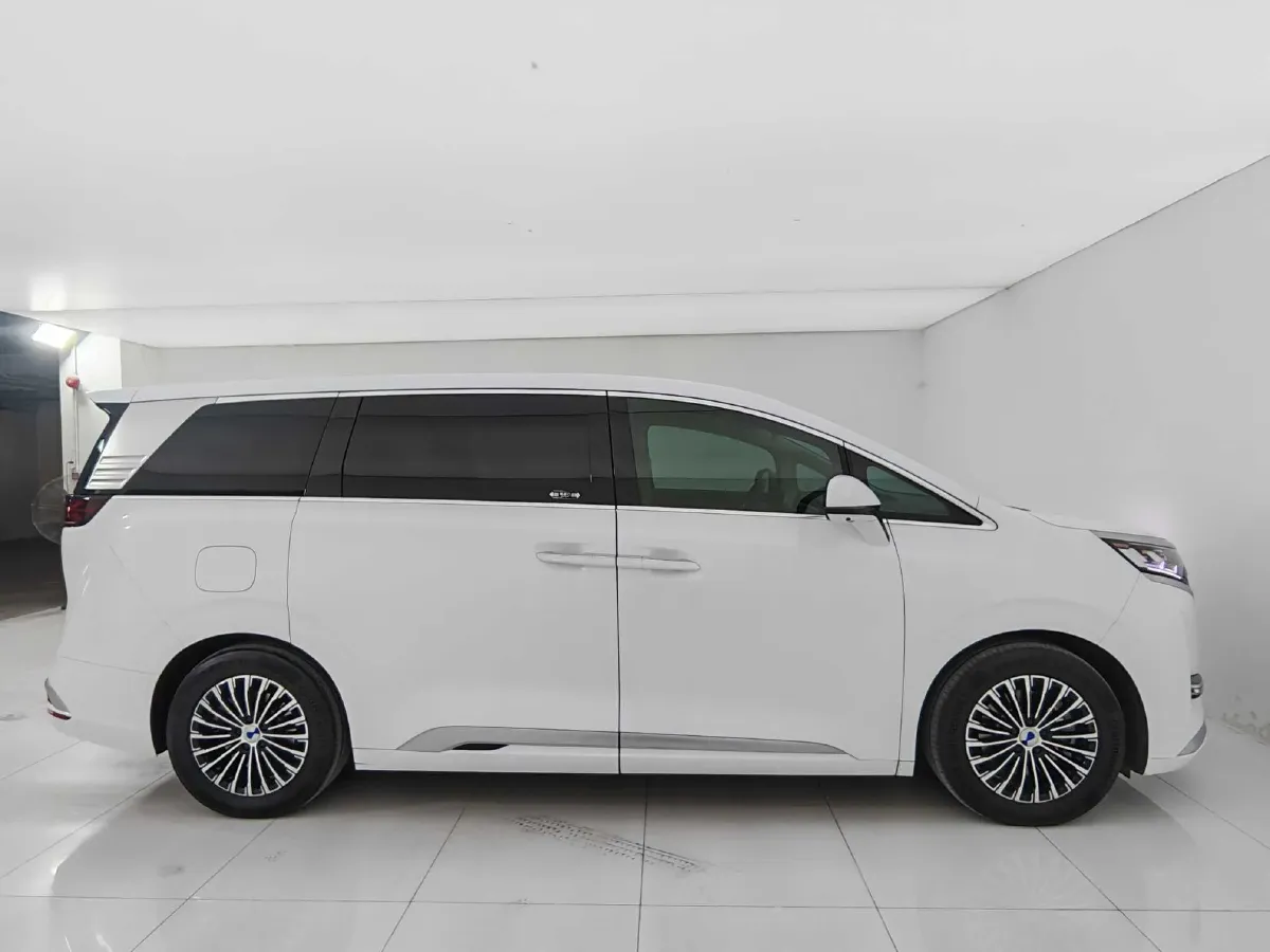 2022 HongQi HS7 3.0T 337HP V6 8AT,autocango,china used car exporter,china ev exporter,chinese used car exporter,chinese used ev exporter