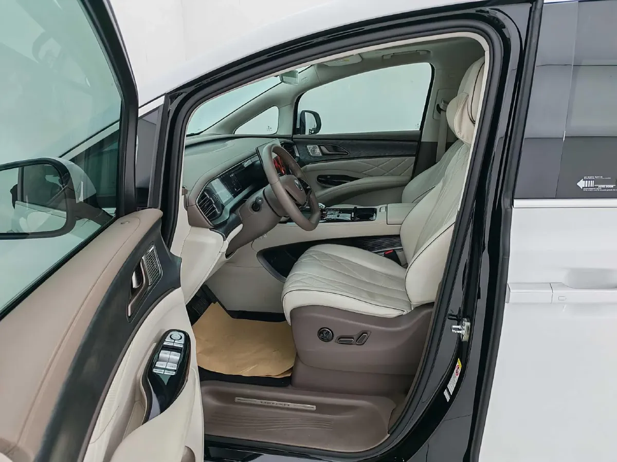 2022 HongQi HS7 3.0T 337HP V6 8AT,autocango,china used car exporter,china ev exporter,chinese used car exporter,chinese used ev exporter