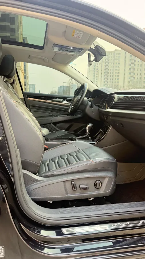 2021 Volkswagen Passat 2.0T 186HP L4 7DCT,autocango,china used car exporter,china ev exporter,chinese used car exporter,chinese used ev exporter