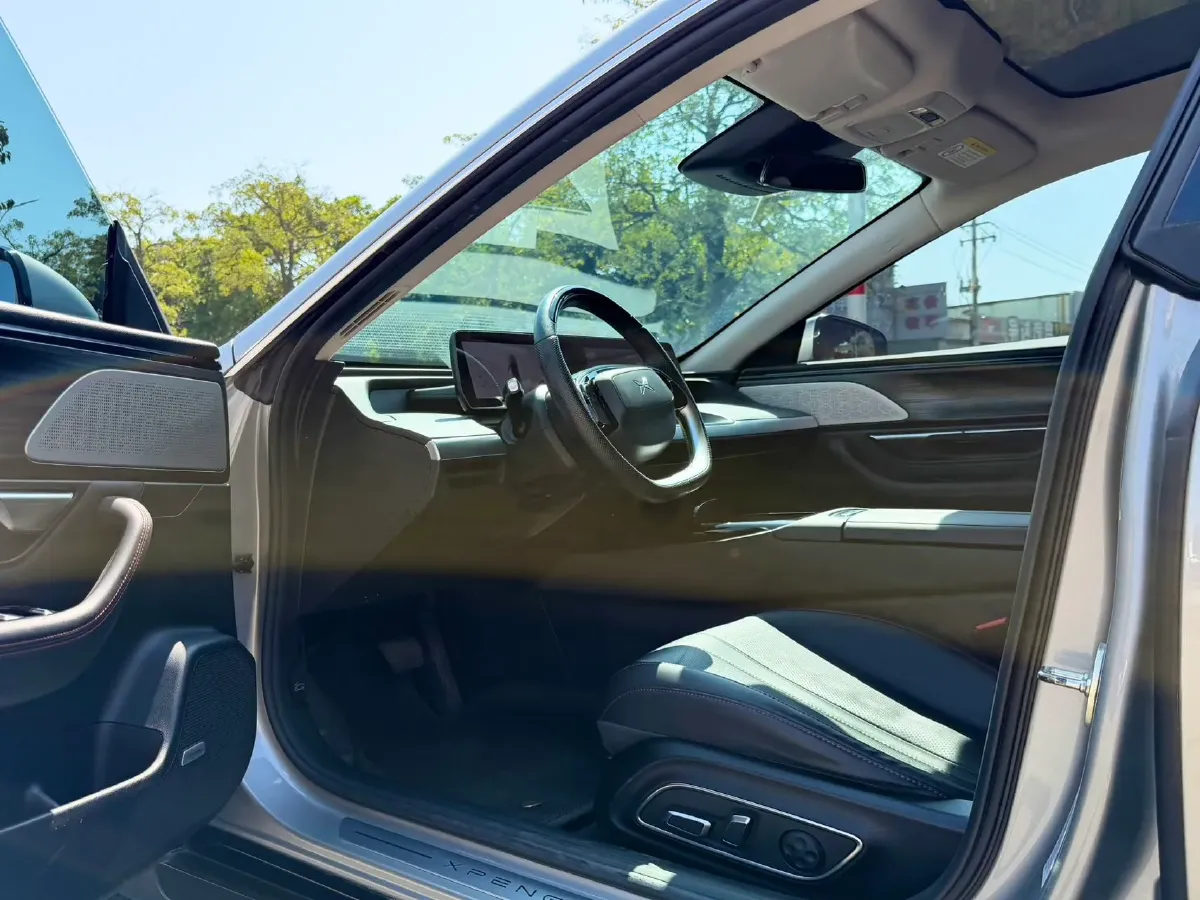 2023 Xpeng P7 BEV 70.8KWH,autocango,china used car exporter,china ev exporter,chinese used car exporter,chinese used ev exporter