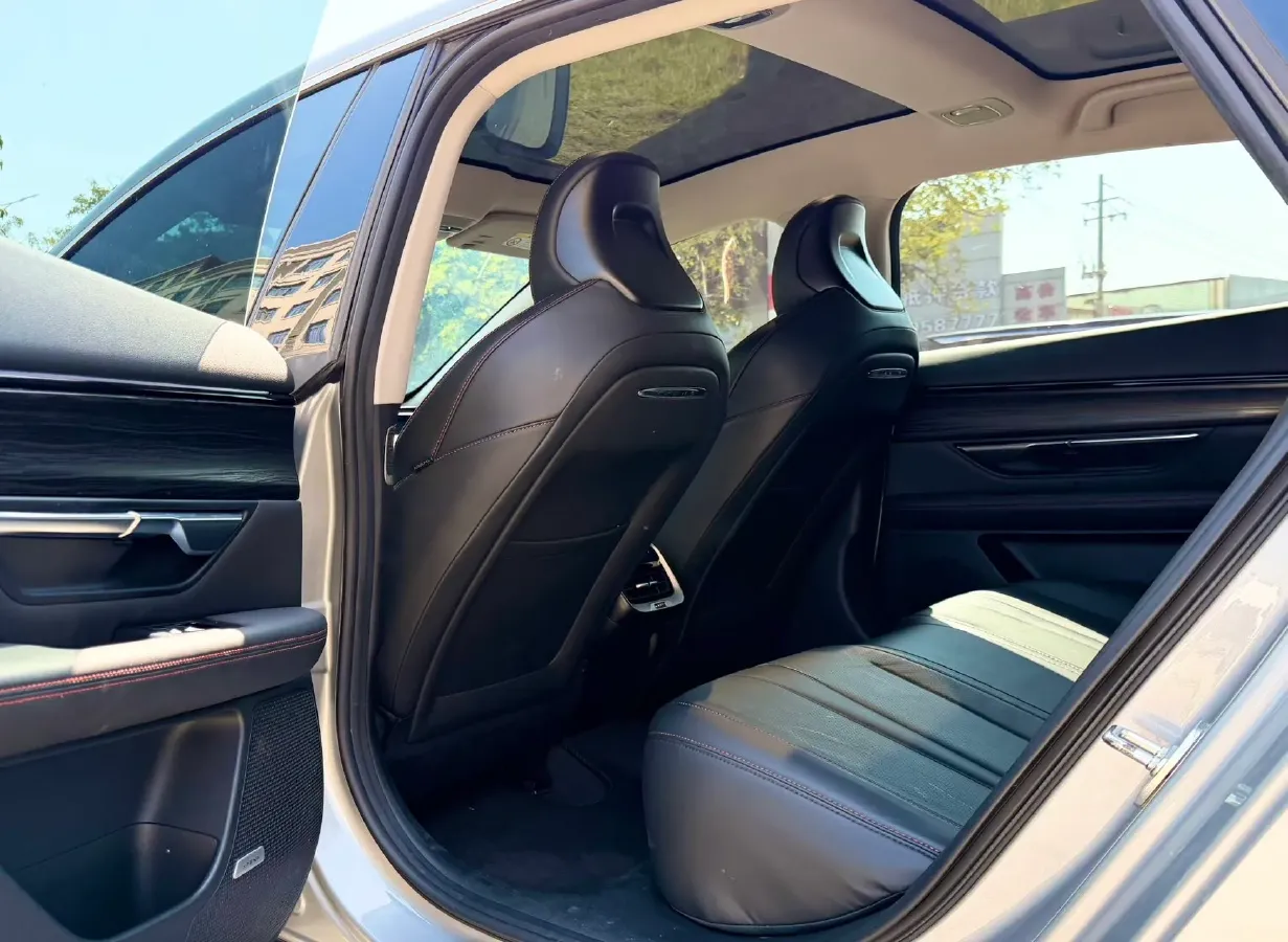 2023 Xpeng P7 BEV 70.8KWH,autocango,china used car exporter,china ev exporter,chinese used car exporter,chinese used ev exporter