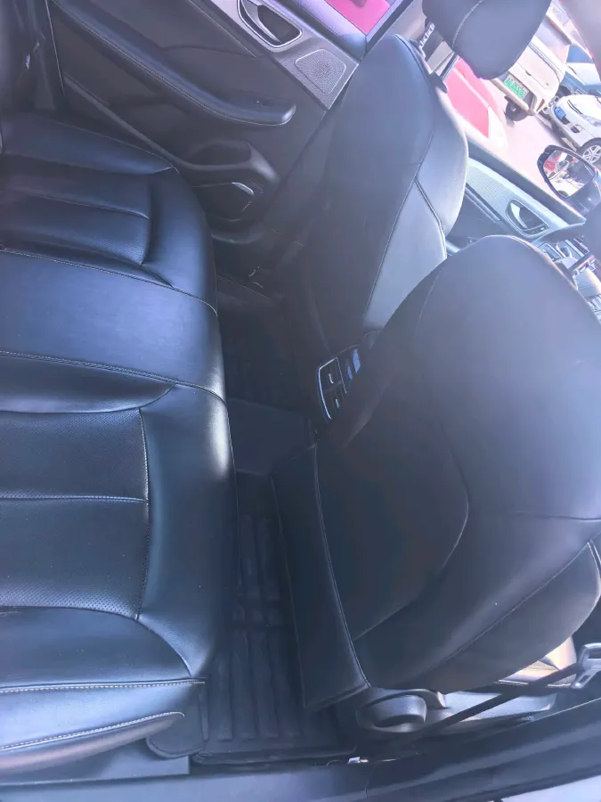 2021 Roewe i6 MAX 1.5T 169HP L4 AMT PHEV,autocango,china used car exporter,china ev exporter,chinese used car exporter,chinese used ev exporter