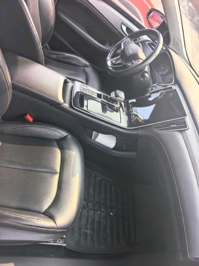 2021 Roewe i6 MAX 1.5T 169HP L4 AMT PHEV,autocango,china used car exporter,china ev exporter,chinese used car exporter,chinese used ev exporter