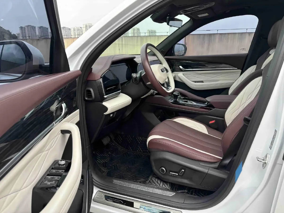 2021 Geely Monjaro 2.0T 218HP L4 7DCT,autocango,china used car exporter,china ev exporter,chinese used car exporter,chinese used ev exporter