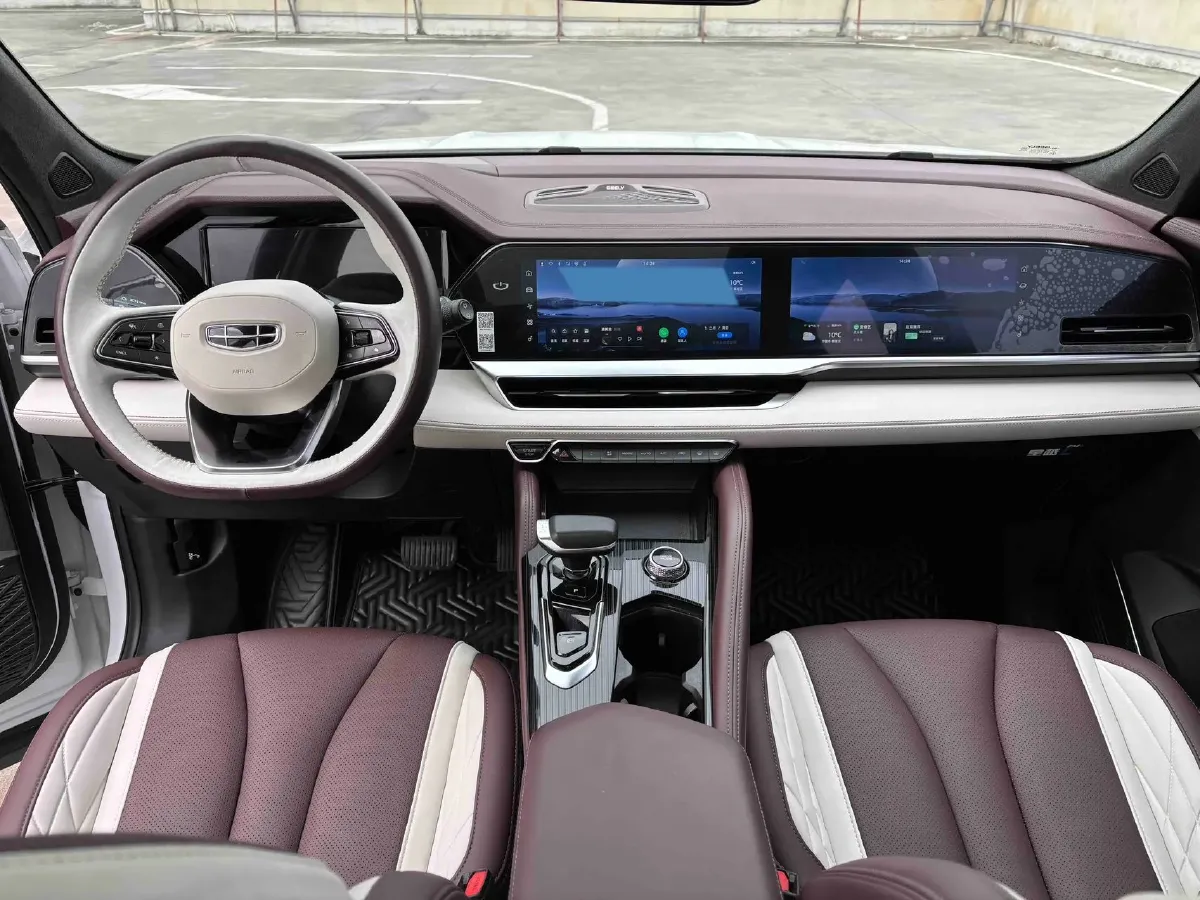 2021 Geely Monjaro 2.0T 218HP L4 7DCT,autocango,china used car exporter,china ev exporter,chinese used car exporter,chinese used ev exporter