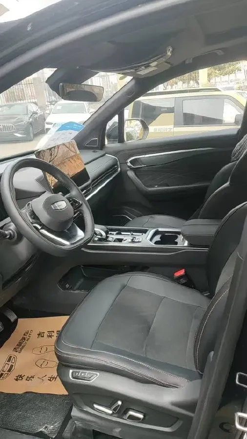 2025 Geely Okavango L 2.0T 218HP L4 7DCT,autocango,china used car exporter,china ev exporter,chinese used car exporter,chinese used ev exporter