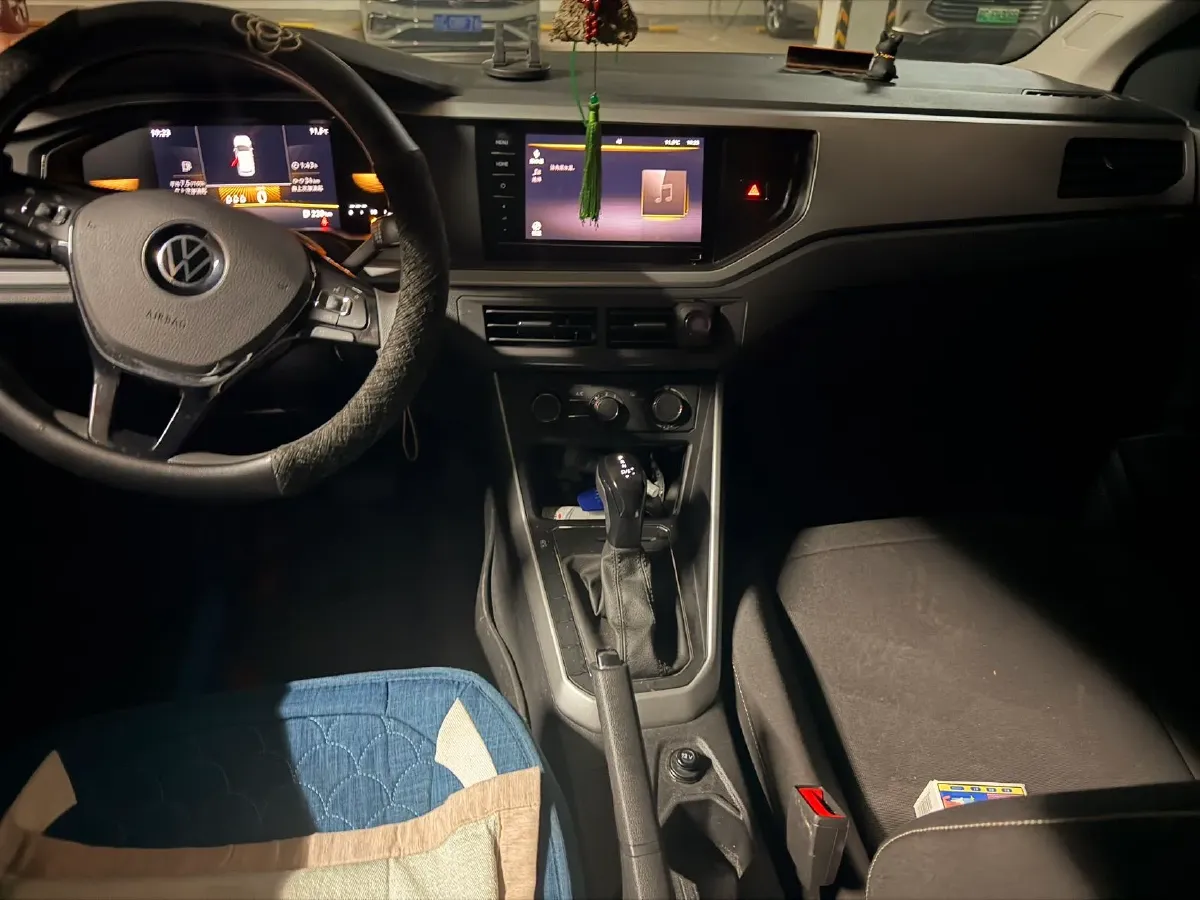 2023 Volkswagen Polo 1.5L 110HP L4 6AT,autocango,china used car exporter,china ev exporter,chinese used car exporter,chinese used ev exporter