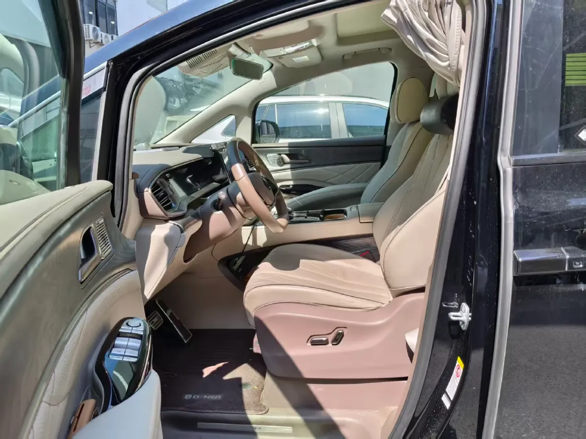 2023 Denza D9 1.5T 139HP L4 E-CVT PHEV 20.39KWH,autocango,china used car exporter,china ev exporter,chinese used car exporter,chinese used ev exporter