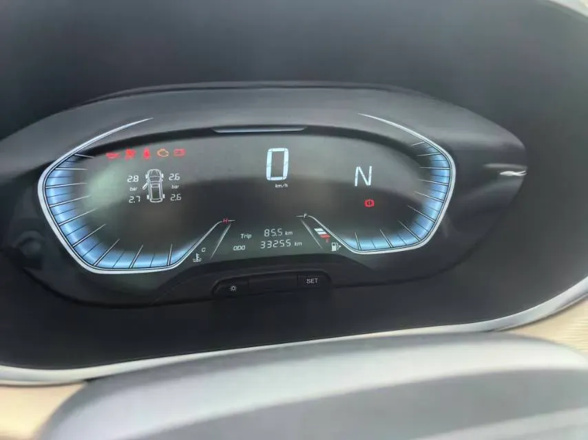 2018 BaoJun 530 1.5T 150HP L4 6MT,autocango,china used car exporter,china ev exporter,chinese used car exporter,chinese used ev exporter