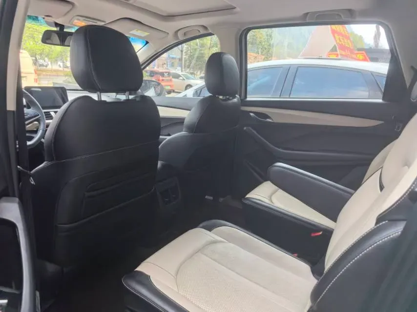 2018 BaoJun 530 1.5T 150HP L4 6MT,autocango,china used car exporter,china ev exporter,chinese used car exporter,chinese used ev exporter