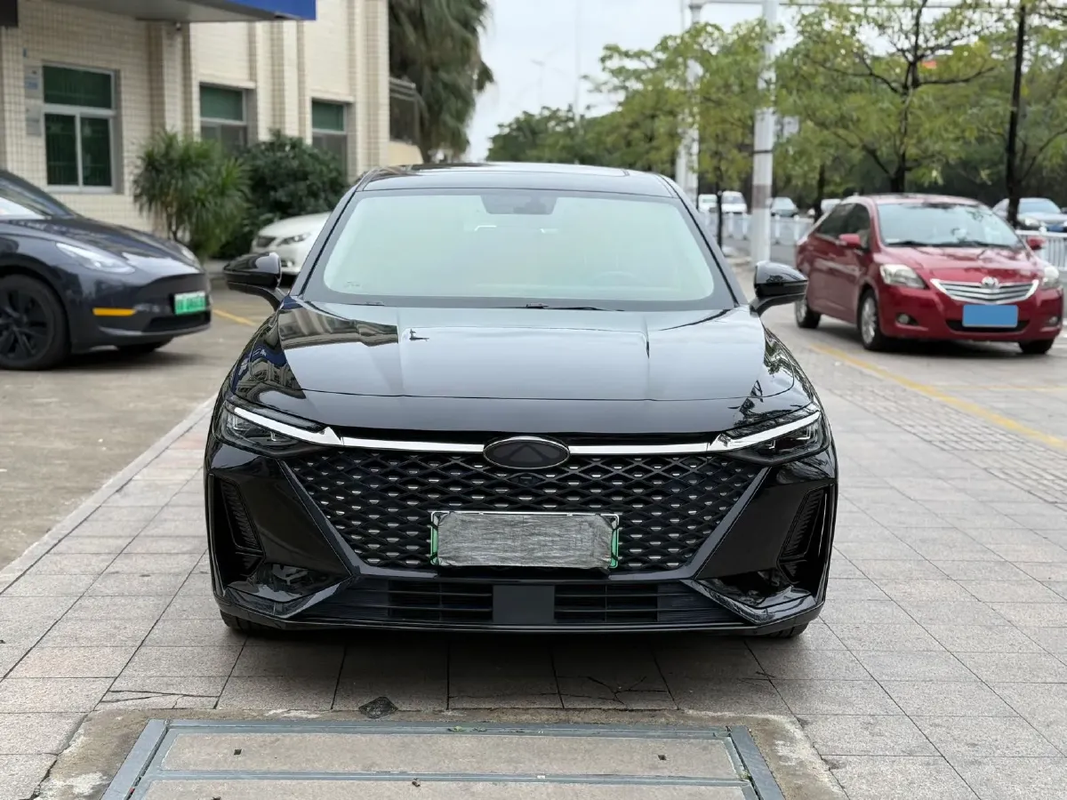 2024 Fulwin FulwinA8 1.5T 156HP L4 1DHT PHEV 18.3KWH,autocango,china used car exporter,china ev exporter,chinese used car exporter,chinese used ev exporter