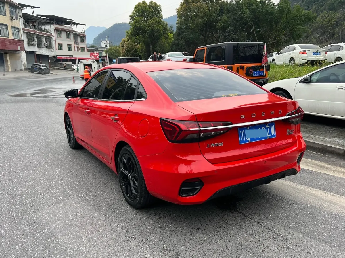 2021 Roewe i5 1.5T 173HP L4 7DCT,autocango,china used car exporter,china ev exporter,chinese used car exporter,chinese used ev exporter