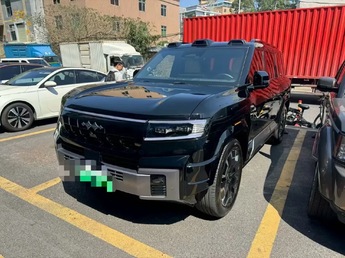 2025 FangChengBao Bao 8 2.0T 245HP L4 E-CVT PHEV 36.8KWH,autocango,china used car exporter,china ev exporter,chinese used car exporter,chinese used ev exporter