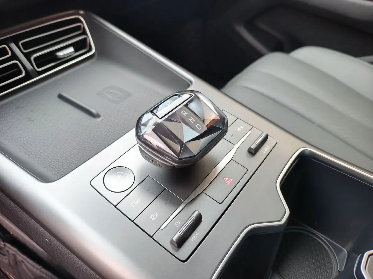 2025 BYD Song Pro 1.5L 101HP L4 E-CVT PHEV 12.9KWH,autocango,china used car exporter,china ev exporter,chinese used car exporter,chinese used ev exporter