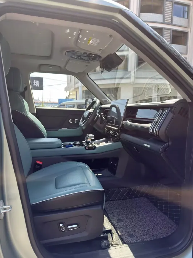 2025 Jetour Traveller 2.0T 254HP L4 7DCT,autocango,china used car exporter,china ev exporter,chinese used car exporter,chinese used ev exporter