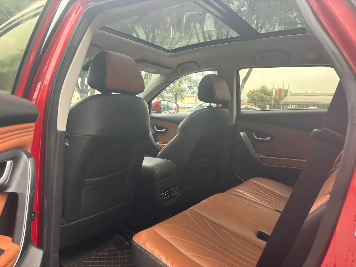 2018 Jetour X70 1.5T 147HP L4 5MT,autocango,china used car exporter,china ev exporter,chinese used car exporter,chinese used ev exporter