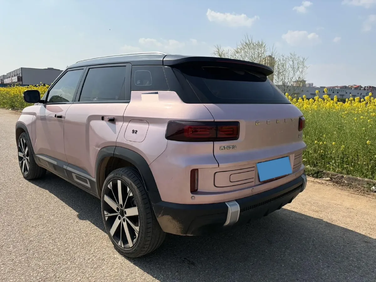 2023 Geely ICON 1.5T 181HP L4 7DCT,autocango,china used car exporter,china ev exporter,chinese used car exporter,chinese used ev exporter