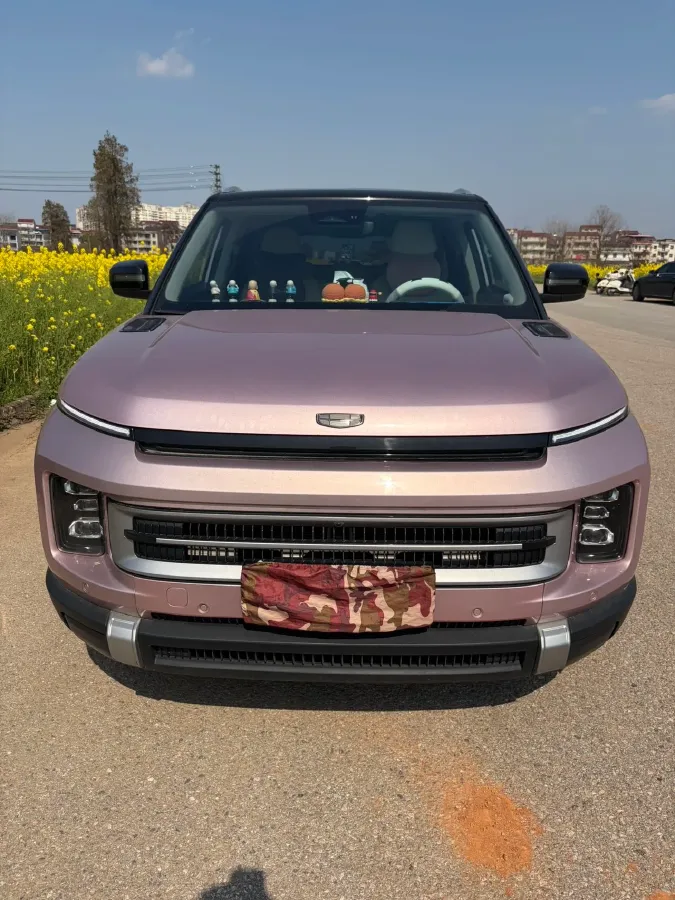 2023 Geely ICON 1.5T 181HP L4 7DCT,autocango,china used car exporter,china ev exporter,chinese used car exporter,chinese used ev exporter