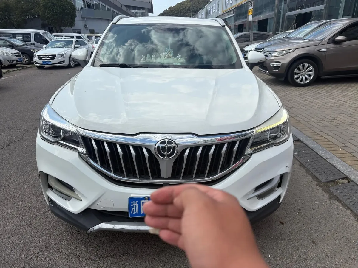 2018 Brilliance Auto V6 1.5T 150HP L4 7DCT,autocango,china used car exporter,china ev exporter,chinese used car exporter,chinese used ev exporter