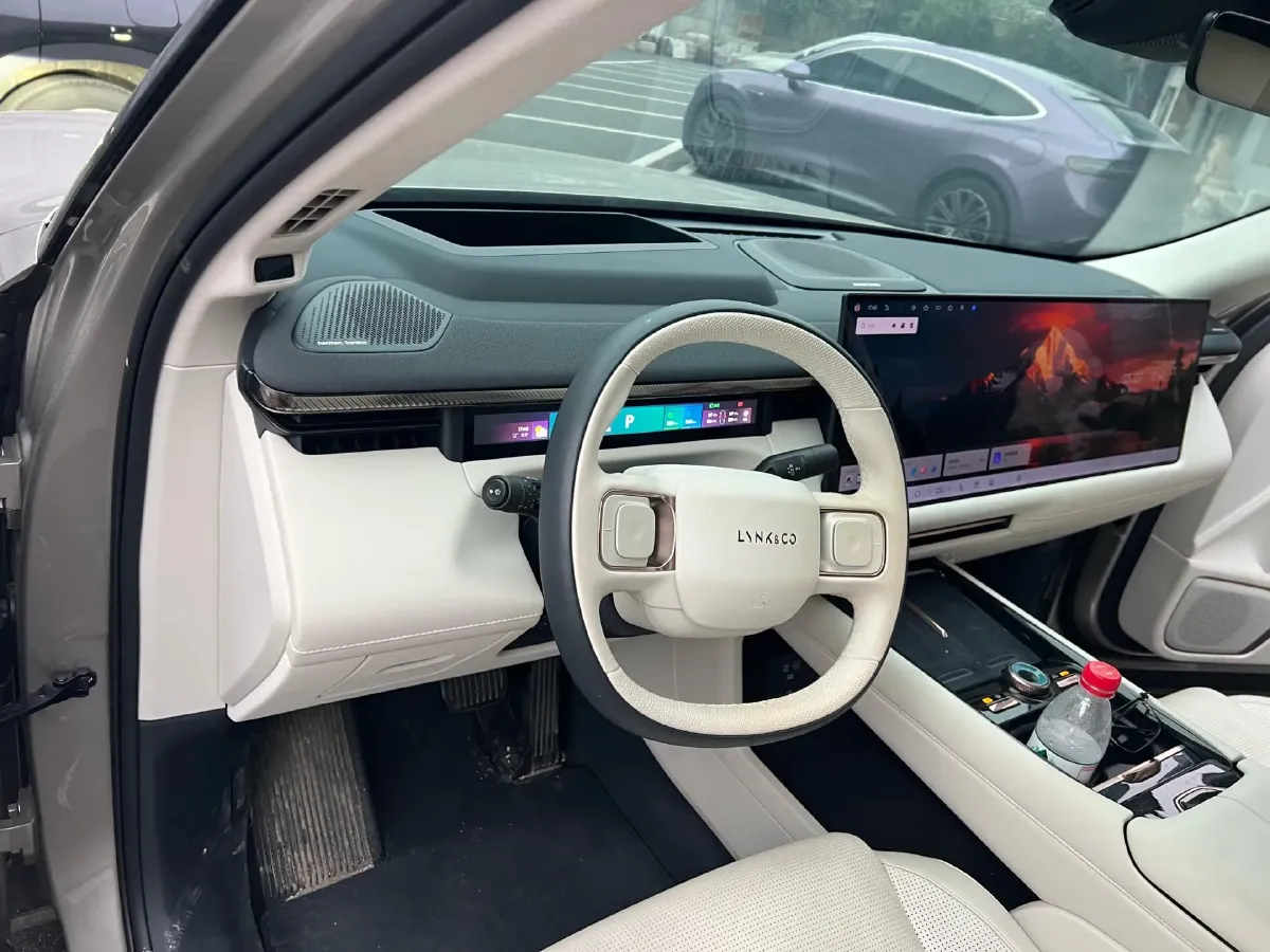 2025 LYNK&CO 900 2.0T 254HP L4 3DHT PHEV,autocango,china used car exporter,china ev exporter,chinese used car exporter,chinese used ev exporter