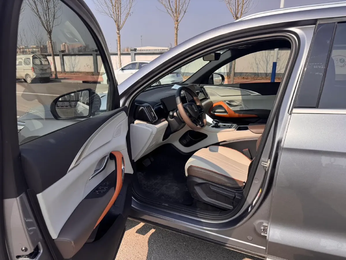 2022 Ruichi Auto EC35 BEV 82HP BEV 36.288KWH,autocango,china used car exporter,china ev exporter,chinese used car exporter,chinese used ev exporter