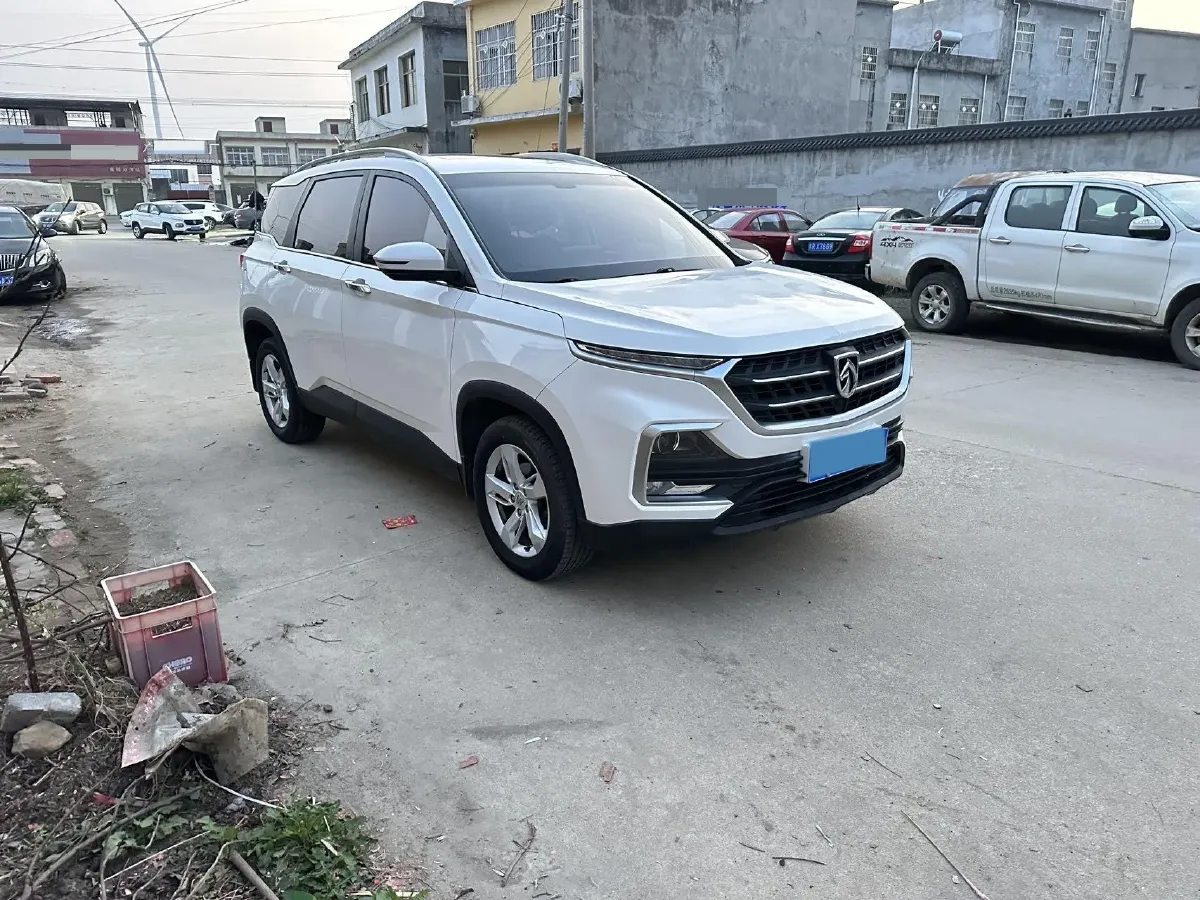 2018 BaoJun 530 1.5T 150HP L4 6MT,autocango,china used car exporter,china ev exporter,chinese used car exporter,chinese used ev exporter