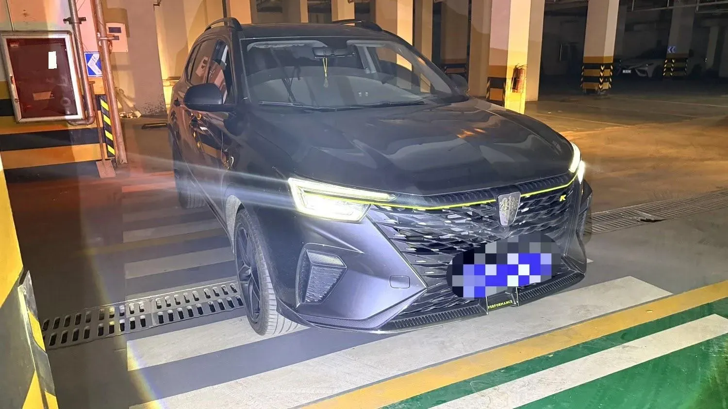 2023 Roewe RX5 1.5T 181HP L4 7DCT,autocango,china used car exporter,china ev exporter,chinese used car exporter,chinese used ev exporter