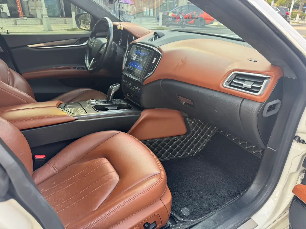 2019 Maserati Ghibli 3.0T 350HP V6 8AT,autocango,china used car exporter,china ev exporter,chinese used car exporter,chinese used ev exporter