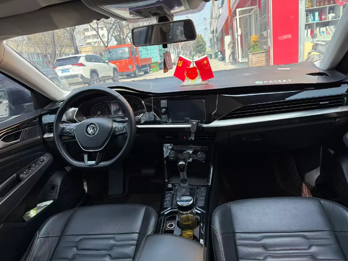 2020 Volkswagen Passat 2.0T 186HP L4 7DCT,autocango,china used car exporter,china ev exporter,chinese used car exporter,chinese used ev exporter
