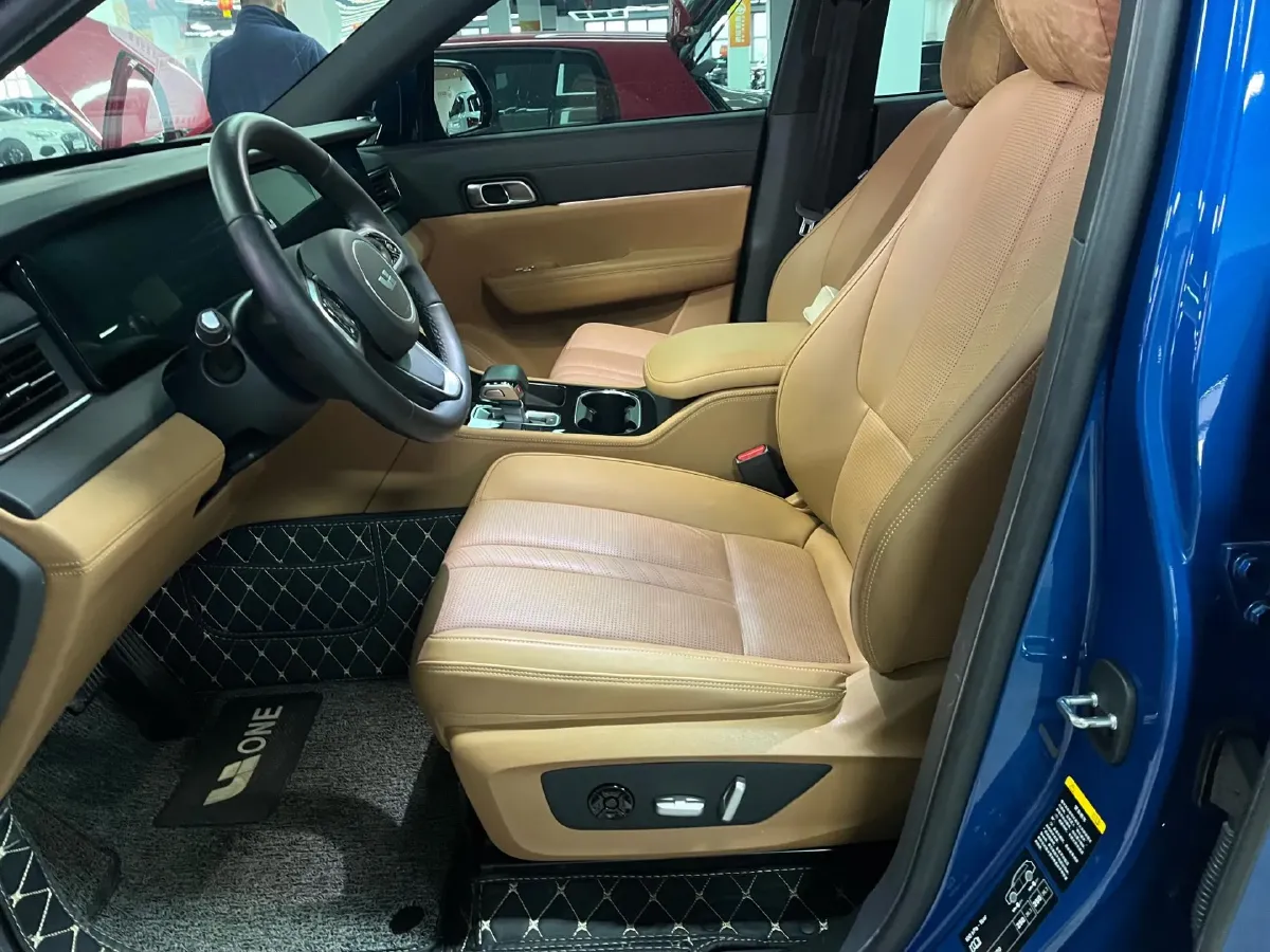 2020 Li ONE Range Extended 131HP REEV 40.5KWH,autocango,china used car exporter,china ev exporter,chinese used car exporter,chinese used ev exporter