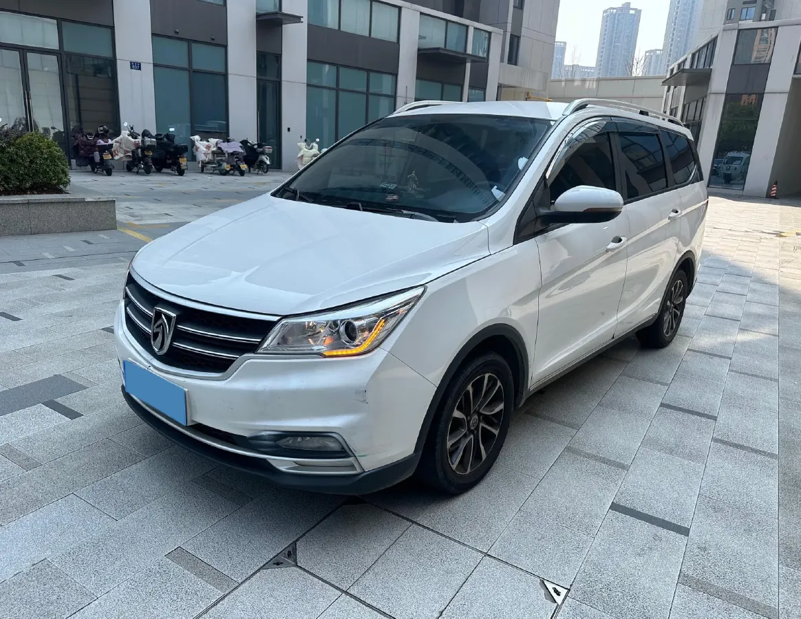 2019 BaoJun 730 1.5T 151HP L4 CVT,autocango,china used car exporter,china ev exporter,chinese used car exporter,chinese used ev exporter