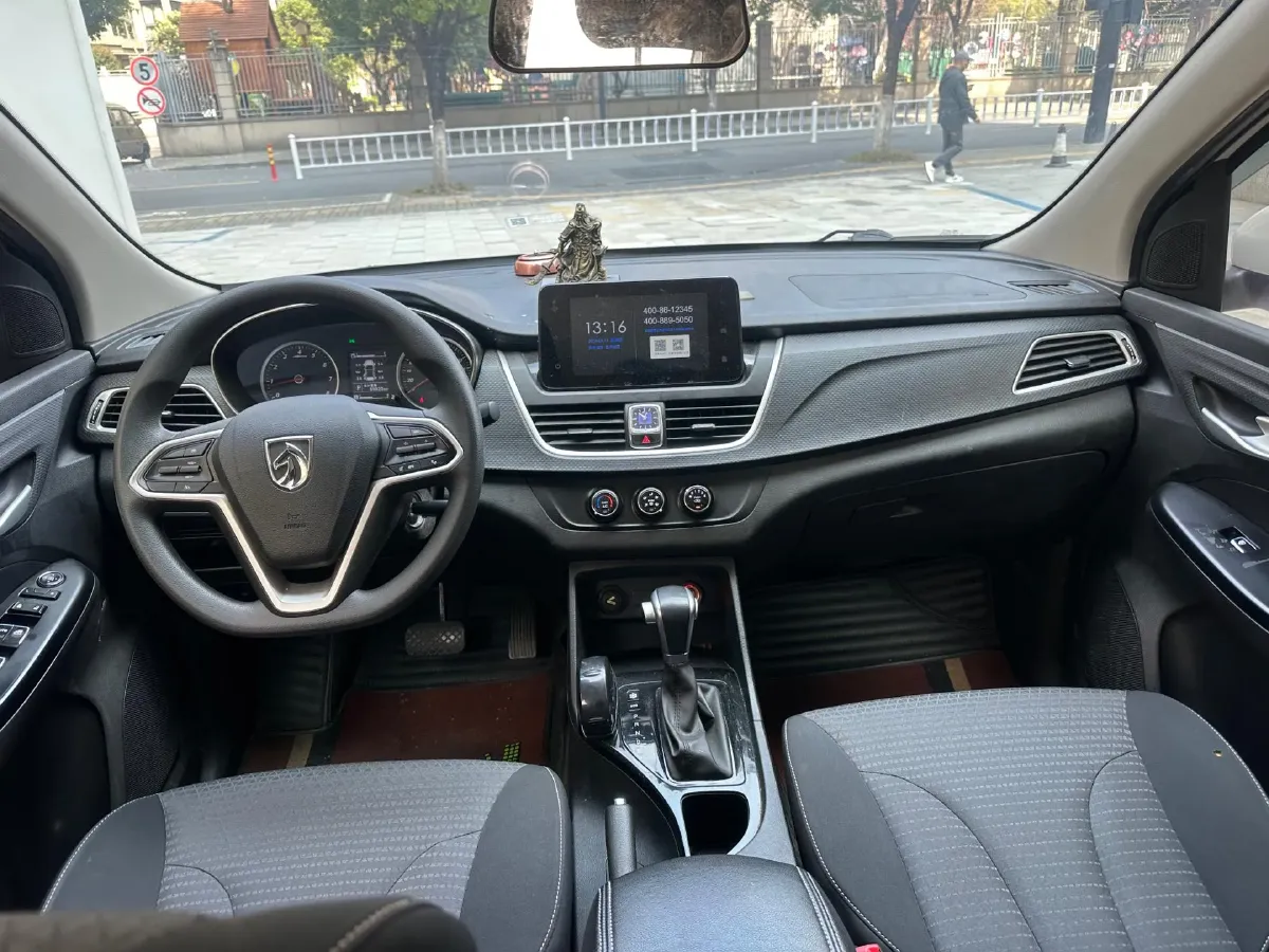 2019 BaoJun 730 1.5T 151HP L4 CVT,autocango,china used car exporter,china ev exporter,chinese used car exporter,chinese used ev exporter