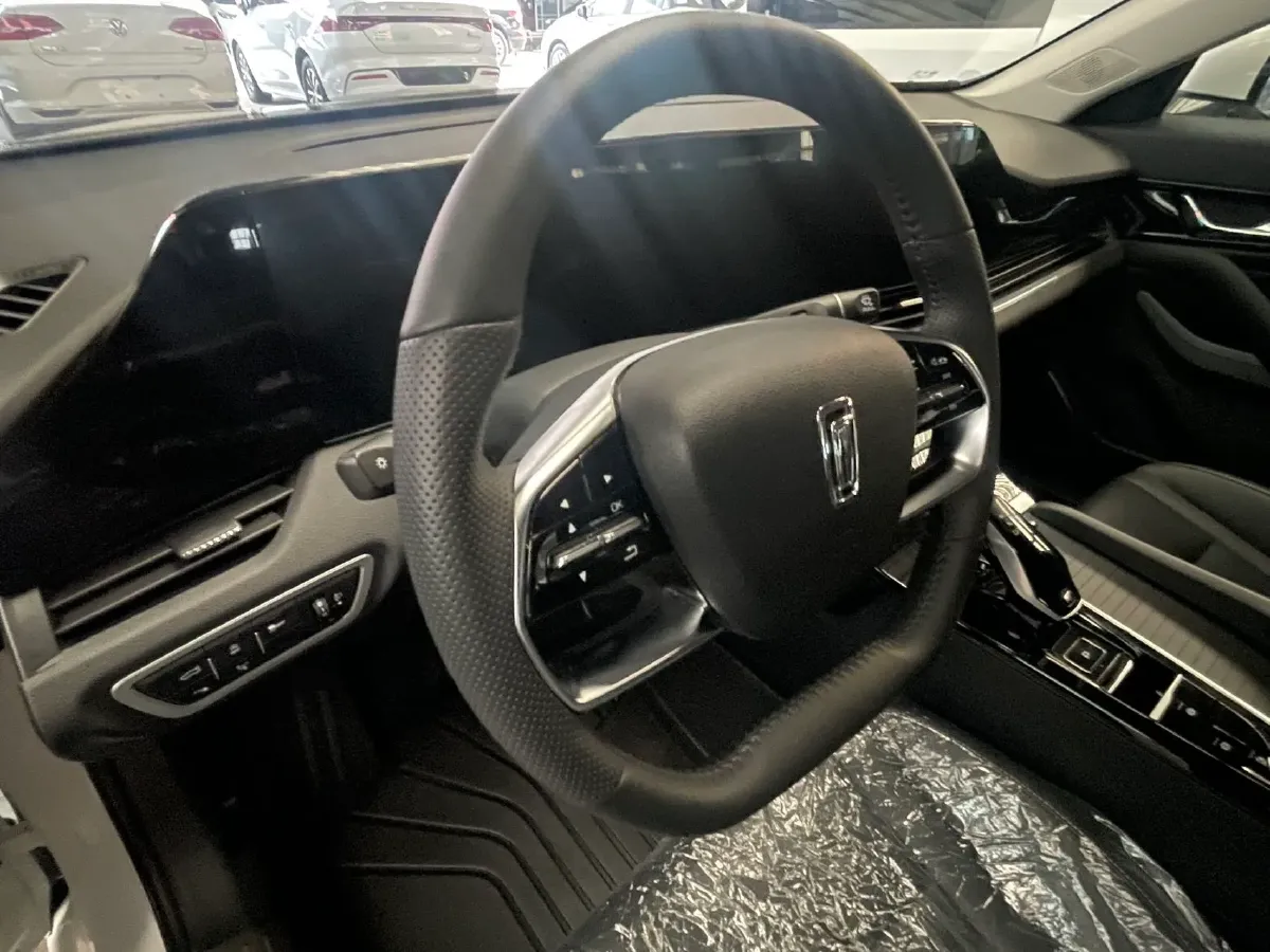 2023 Bestune B70 1.5T 169HP L4 7DCT,autocango,china used car exporter,china ev exporter,chinese used car exporter,chinese used ev exporter