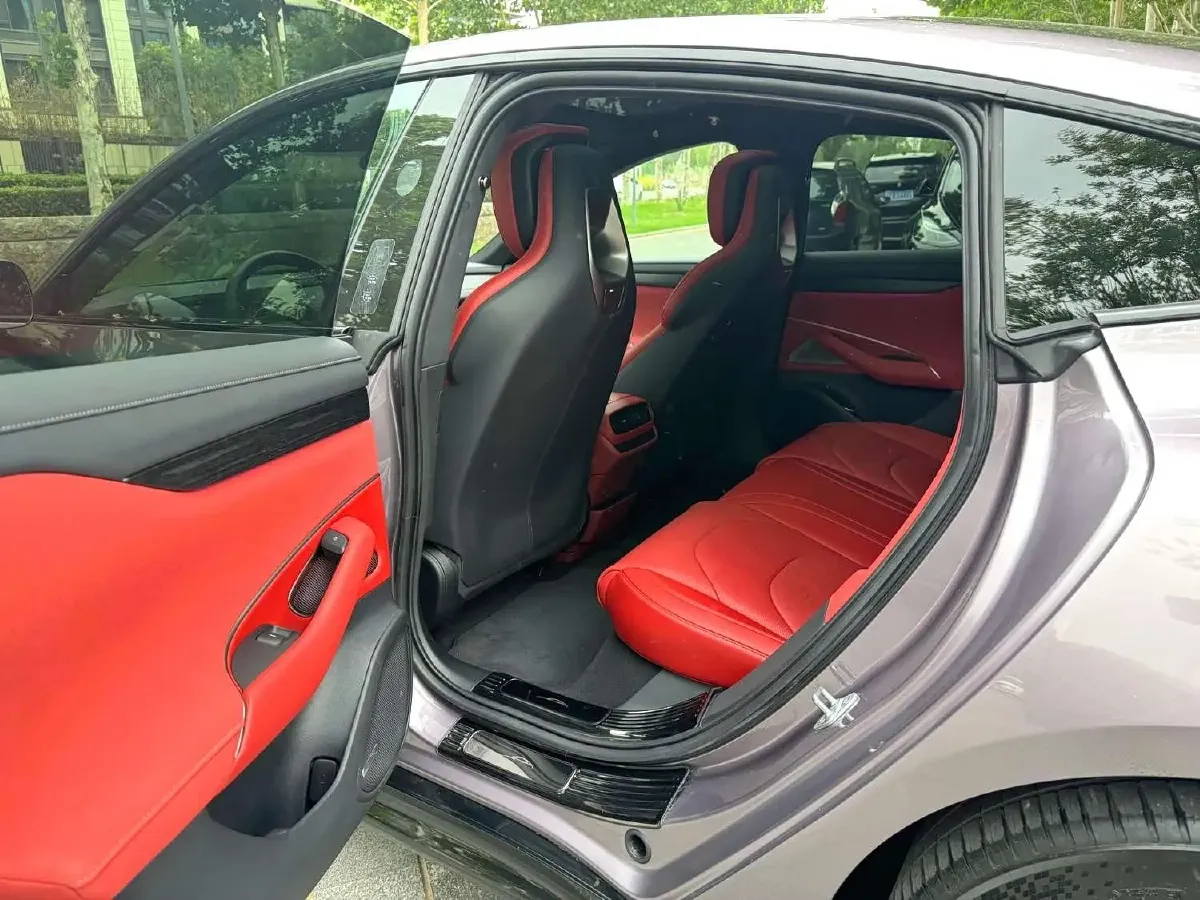 2024 MI SU7 BEV 101KWH,autocango,china used car exporter,china ev exporter,chinese used car exporter,chinese used ev exporter