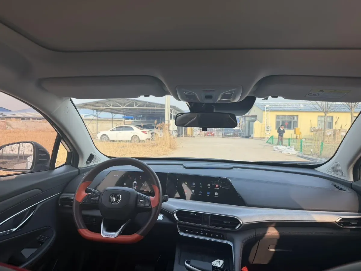 2021 ChangAn UNI-T 1.5T 180HP L4 7DCT,autocango,china used car exporter,china ev exporter,chinese used car exporter,chinese used ev exporter