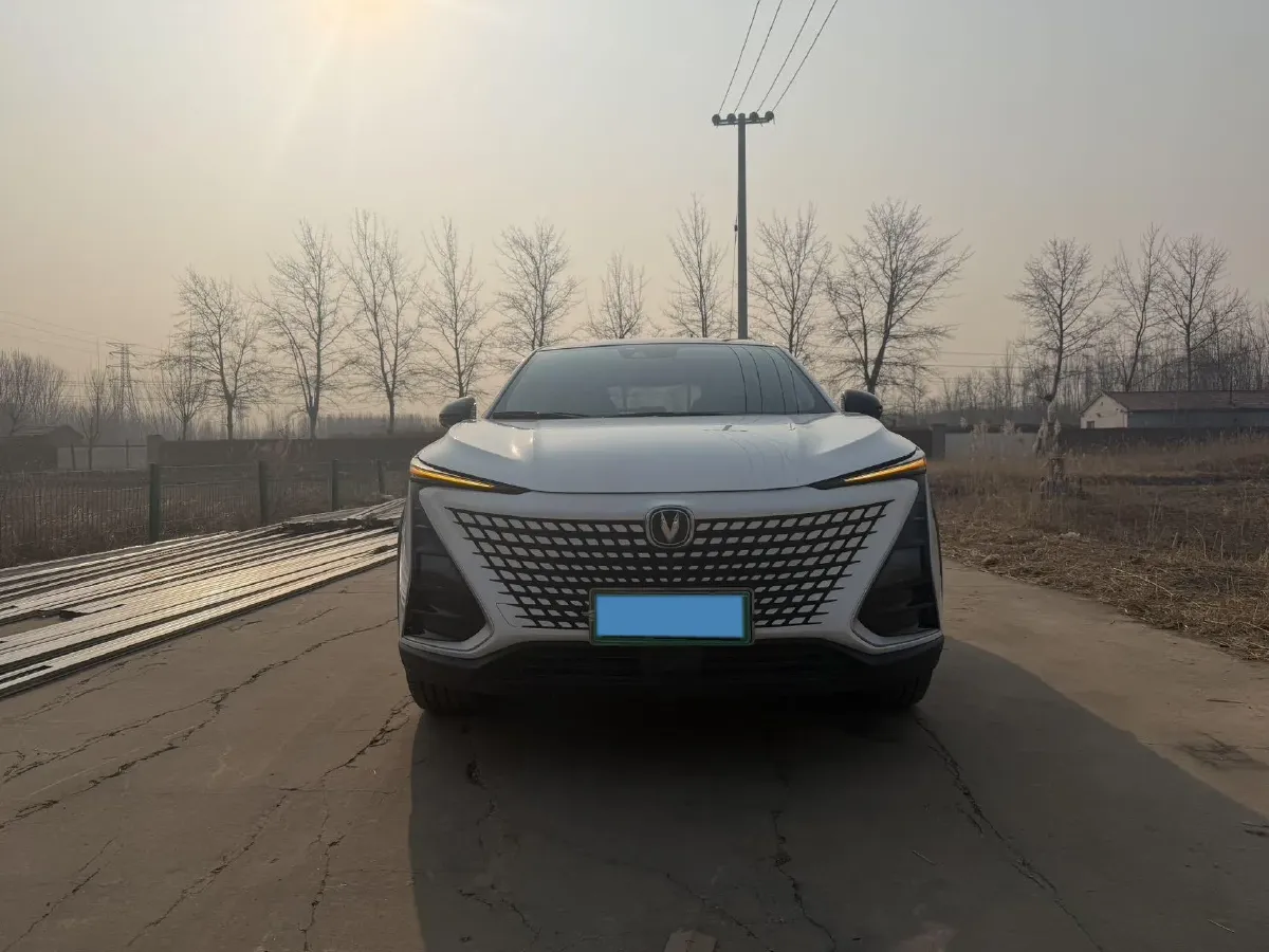2021 ChangAn UNI-T 1.5T 180HP L4 7DCT,autocango,china used car exporter,china ev exporter,chinese used car exporter,chinese used ev exporter