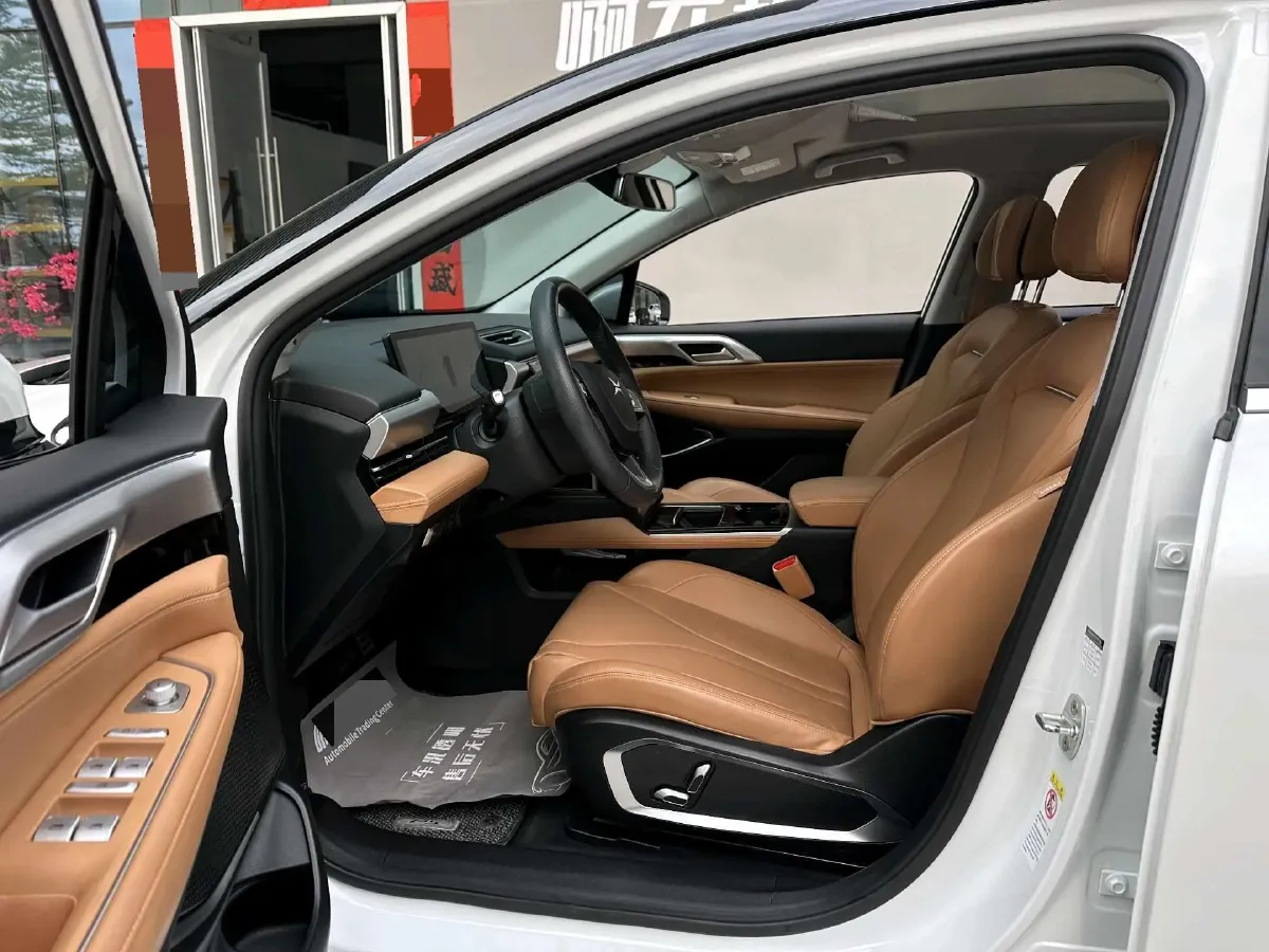 2021 ChangAn UNI-K 2.0T 233HP L4 8AT,autocango,china used car exporter,china ev exporter,chinese used car exporter,chinese used ev exporter